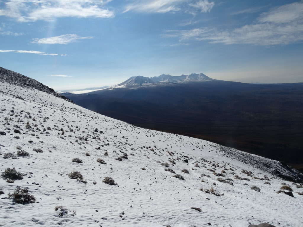 Wunderbare Aussicht! Der Chachani ist mit 6.057 m die höchste Erhebung der Cordillera Volcanica von Südperu