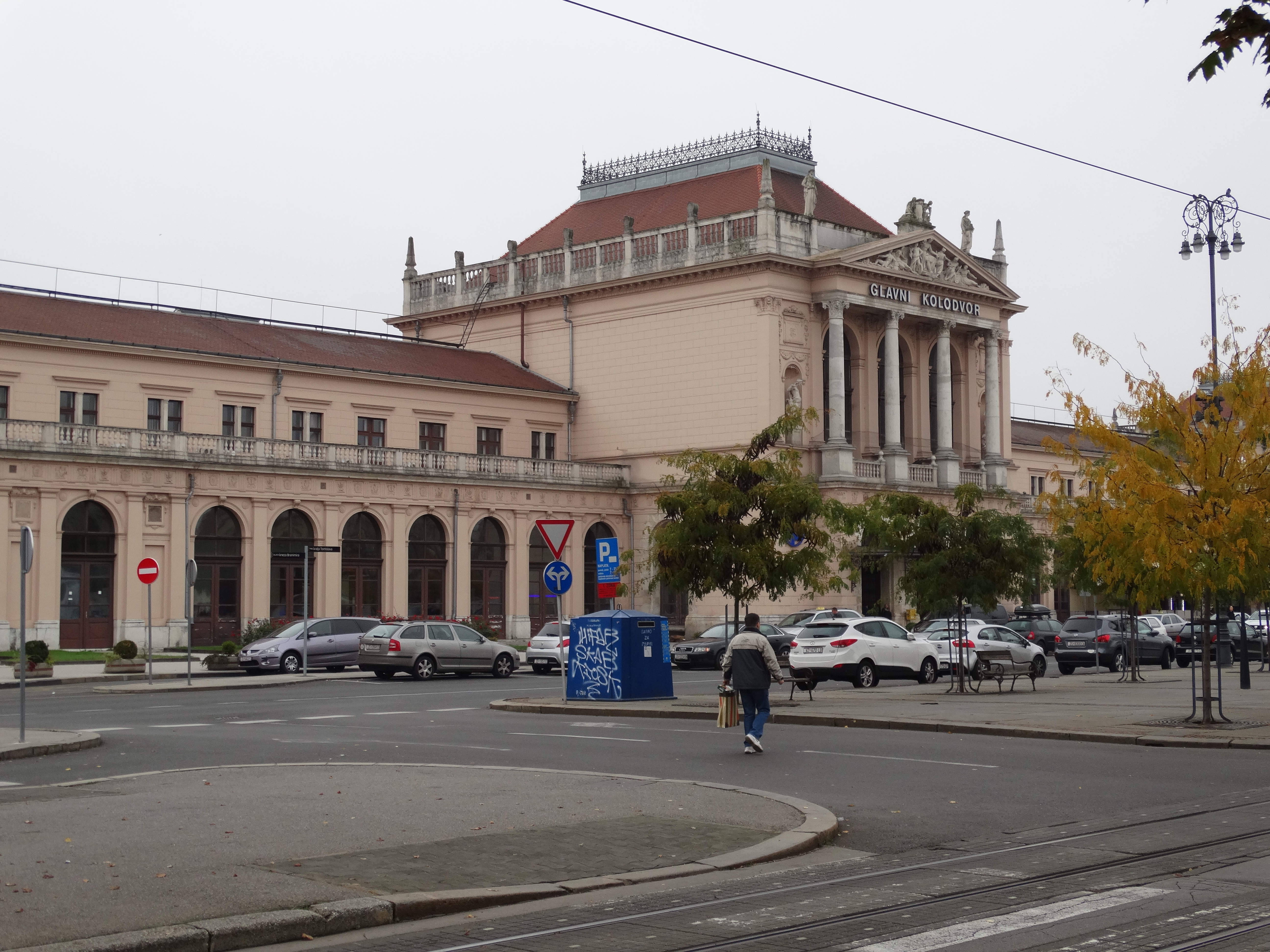 der-hauptbahnhof-zagreb - Adventureluap